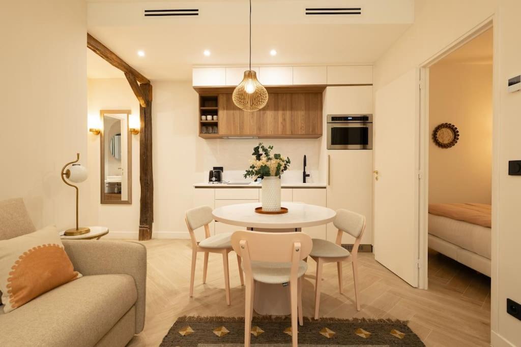 New Luxury - 4 People Appartamento Parigi